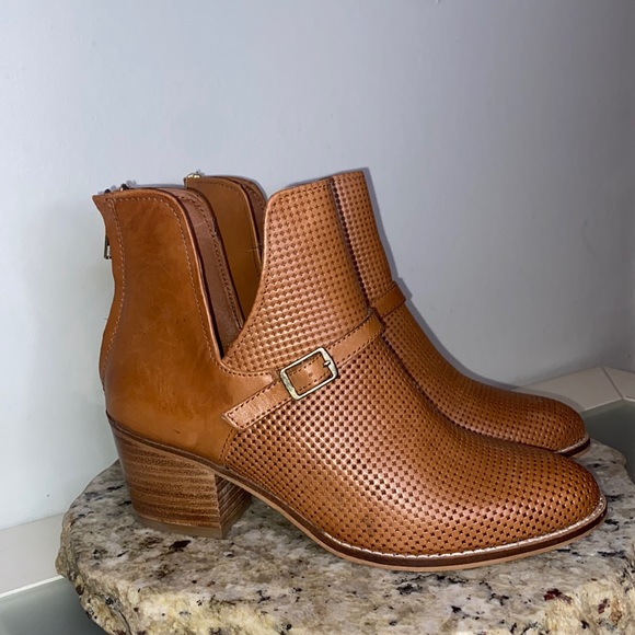 Journee Signature Women’s Shaw Leather Buckle Accent Bootie-Cognac-Size 6 - Picture 5 of 16